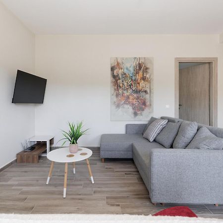 Appartamento Sundial House Gouvia Esterno foto