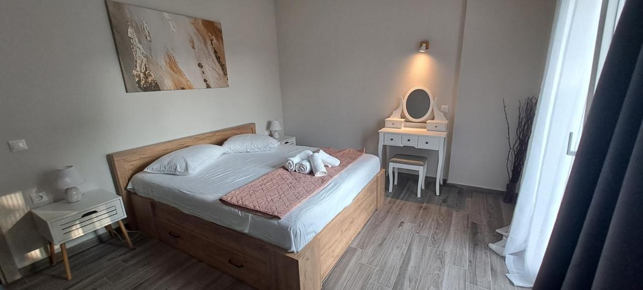 Appartamento Sundial House Gouvia Esterno foto
